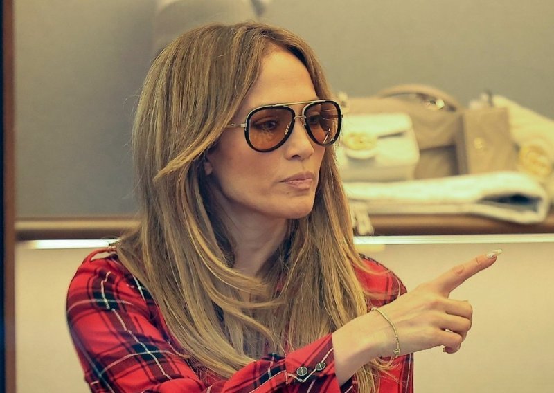 Na Božić sama: Jennifer Lopez proslavila bez Bena Afflecka