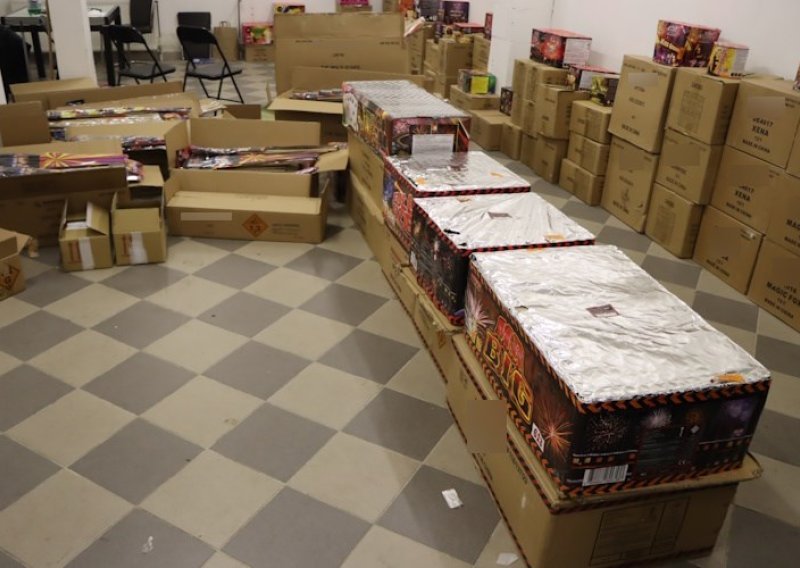 Nestvaran prizor: U Dubravi zaplijenjeno više od 167 kilograma razne pirotehnike