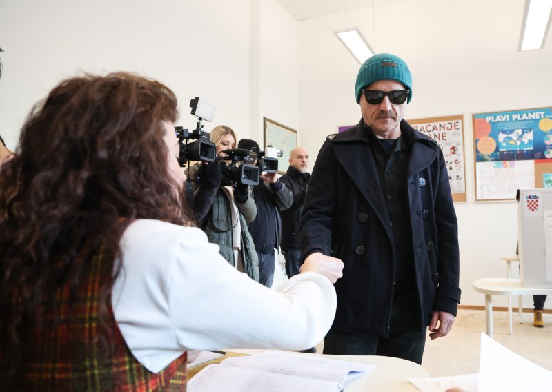 Mile Kekin je već obavio svoju građansku dužnost