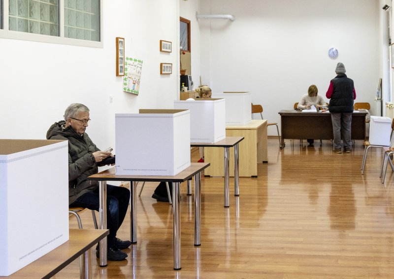 DIP biračkim odborima: 'Koristite isključivo kemijske olovke'