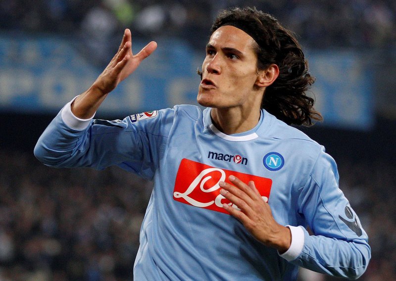 Napulj opet gori, Cavani uništio Juventus