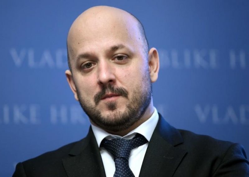 'Karamarkov poziv na konsenzus je kao da ja zovem Obamu i Putina na mir'