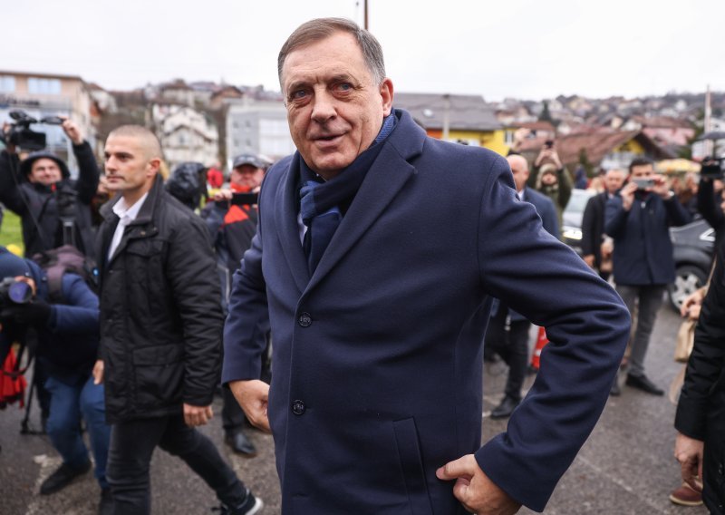 Oglasio se i Dodik: Evo što je poručio Milanoviću