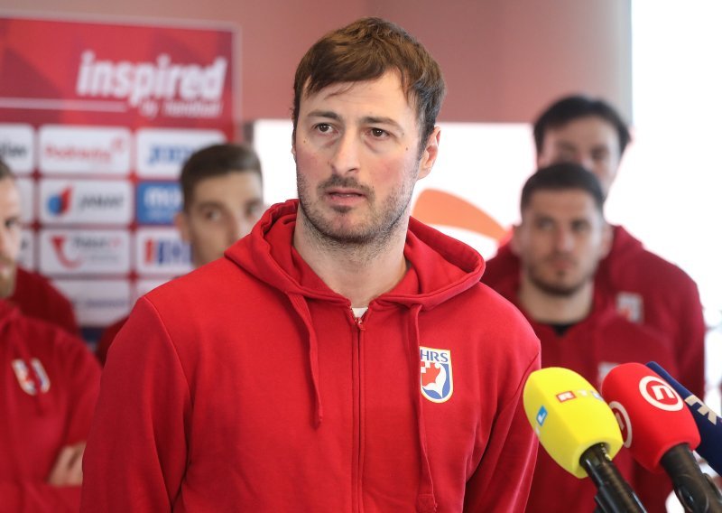Duvnjaku skoro krenule suze: Odlazak iz reprezentacije? Promijenite temu...