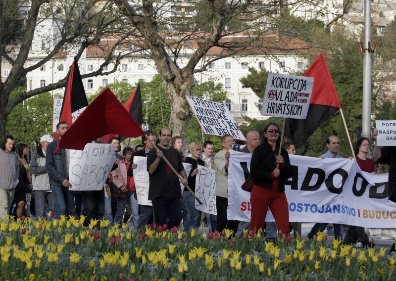 Prosvjednici 'probudili' riječke vozače