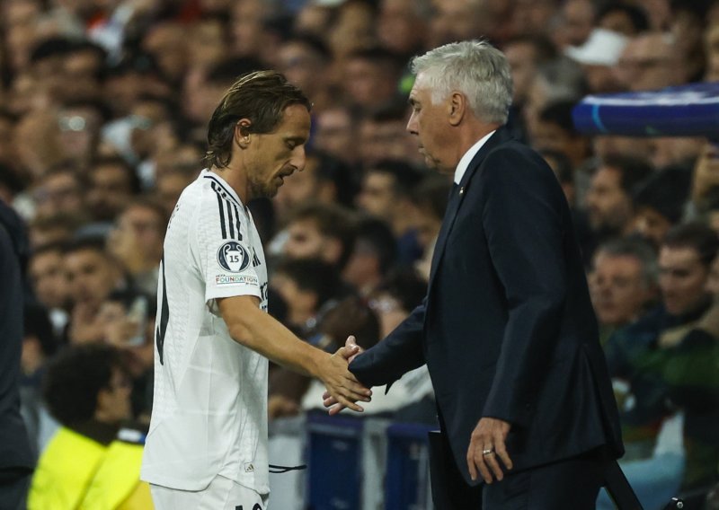 Luka Modrić s terena izašao uz ovacije navijača, ali Marcelova reakcija je sve oduševila
