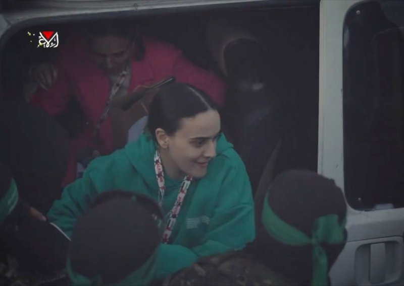 Emily Damari konačno u majčinu zagrljaju: 'Proživjela je nepodnošljivu traumu'