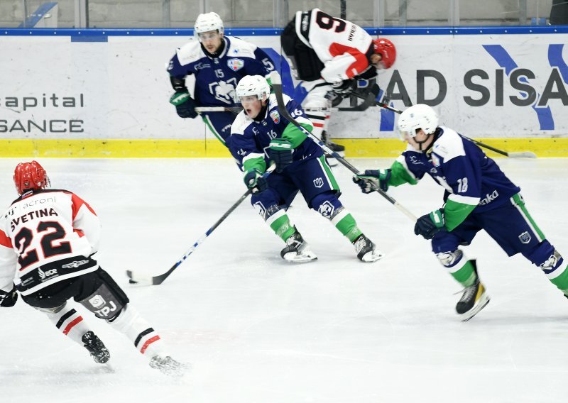 Važna pobjeda hokejaša Siska; sad ih čekaju tri gostovanja u nizu