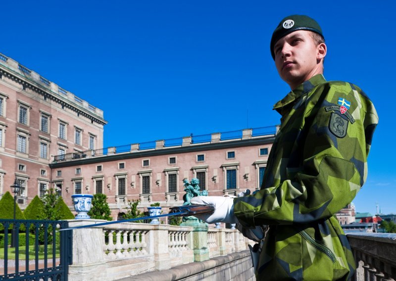Švedska ponovo uvodi vojnu obvezu