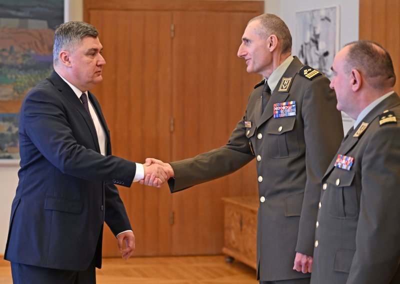 Milanović se sastao s generalima: Štitit ću Hrvatsku vojsku od stranačke politike