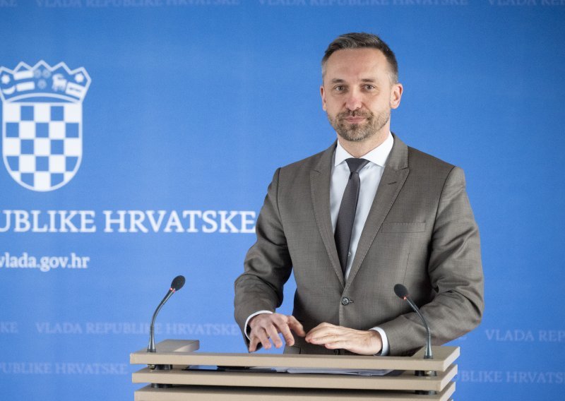 Piletić prozvao šefa SDP-a: Gradimo katedrale u pustinji? To je takvo omalovažavanje!