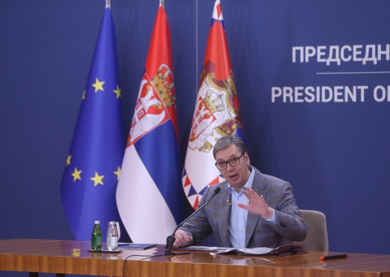 Vučić pozvao dekane beogradskih fakulteta na razgovor: 'Započnimo dijalog za dobrobit društva'