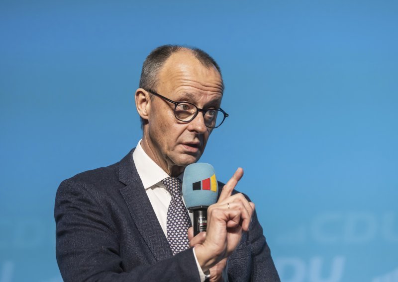 Njemački oporbeni lider Merz pridružio se Scholzovim kritikama na račun JD Vancea