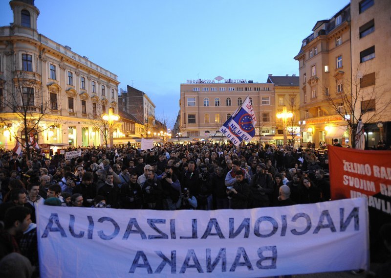 Anti-gov't protests held in several towns in Croatia