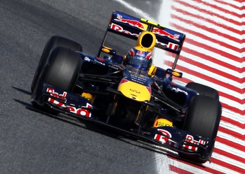 Webber ispred Vettela na startu Silversonea