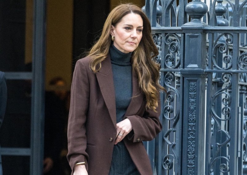 Svi ih žele: Chic hlače Kate Middleton bit će ogroman hit ovog proljeća
