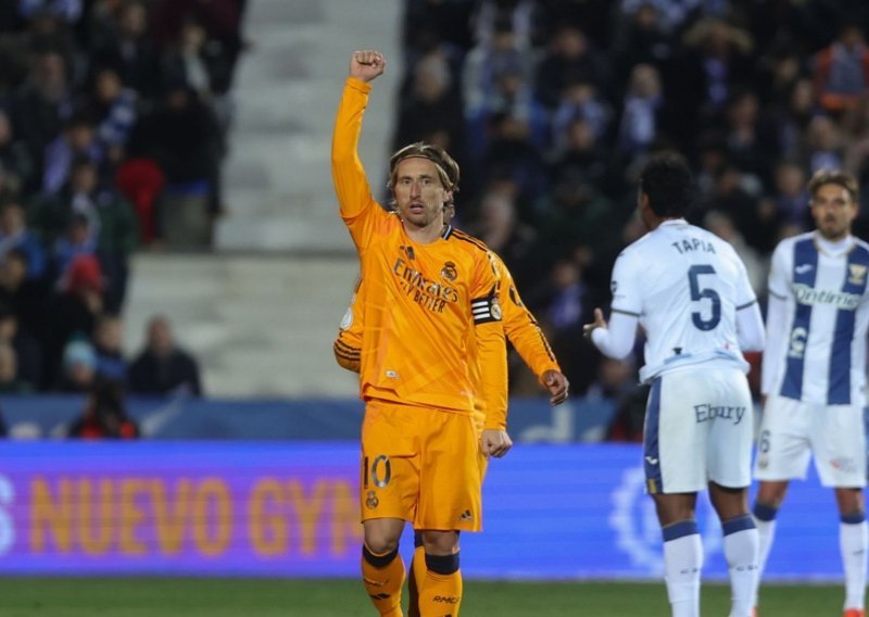 Evo kakve su bile šanse da Modrić zabije gol s one pozicije