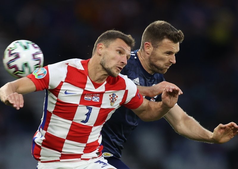 Peh za Hrvata; tek je došao u novi klub, a nakon deset minuta morao je s terena