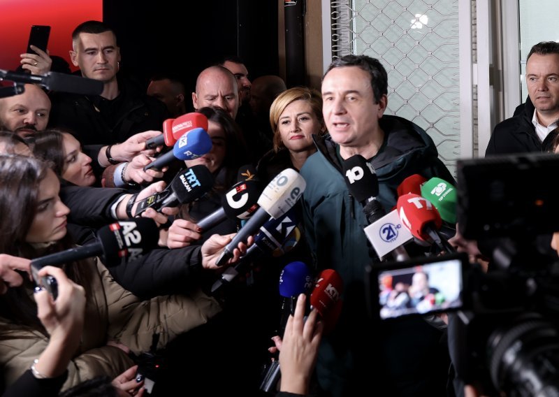 Kurti proglasio pobjedu na Kosovu, ali mora tražiti partnere za vladu