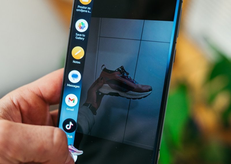 Može li pametni telefon preživjeti padove, uzavrelu vodu, zamrzavanje?