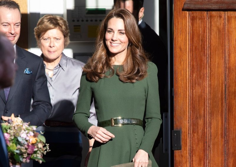 Tko bi rekao: Kate Middleton stalno nosi pet istih stajlinga