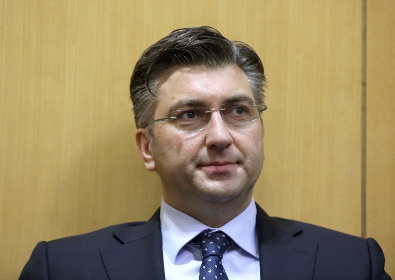 Plenković o HEP-u, sastanku s Bernardićem, predsjednici i Oreškoviću