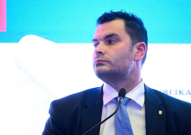 Imenovana privremena Uprava Jadrolinije, na čelu Robert Blažinović