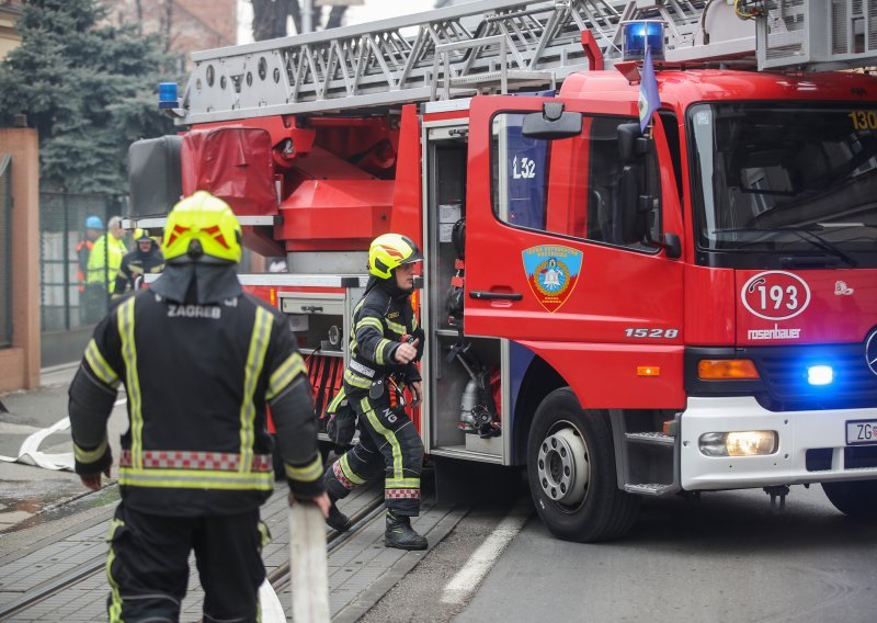 Požar u stanu u Donjoj Stubici. Dvije osobe u bolnici
