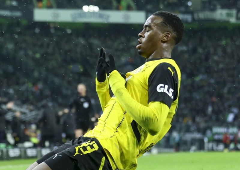 Zabio Dinamu, Borussia za njega tražila 100 milijuna eura, a Niko Kovač ga 'zabetonirao' za klupu