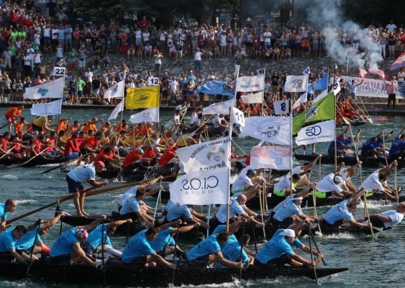 Na tradicionalnom Maratonu lađa na Neretvi 40 posada