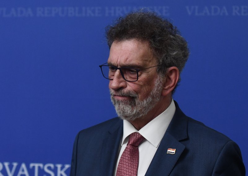 Najavljen štrajk upozorenja u školstvu, stigao odgovor ministarstva