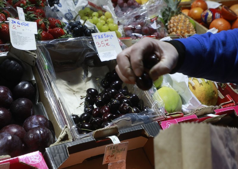 Cijena trešanja u Zagrebu ide u nebo: Evo koliko košta kilogram na Dolcu