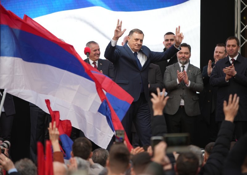 Skupština Republike Srpske donijela zakone o zabrani rada institucija BiH