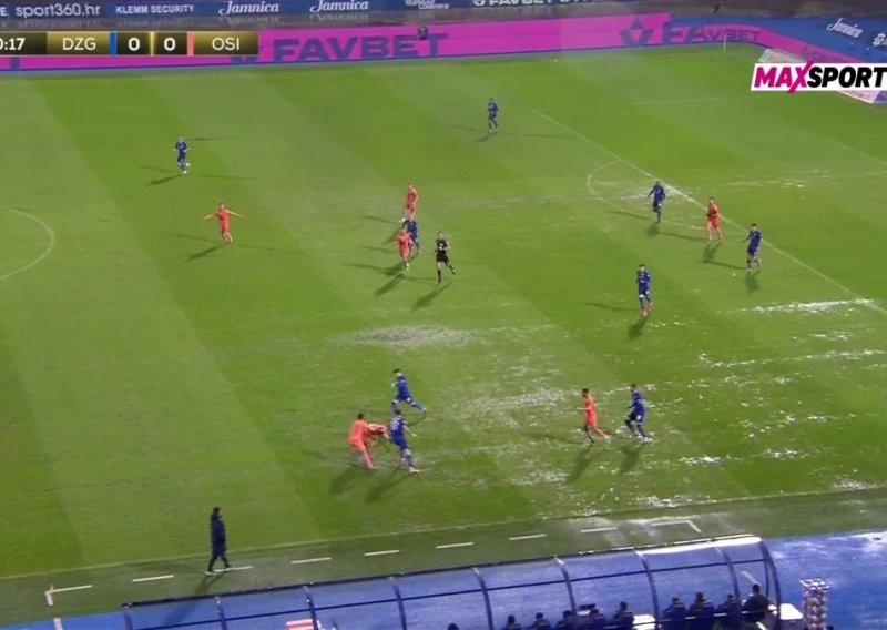 Jesu li ovo normalni uvjeti? Pogledajte po čemu igraju Dinamo i Osijek