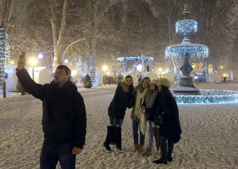 Zimska čarolija zavladala je Zagrebom