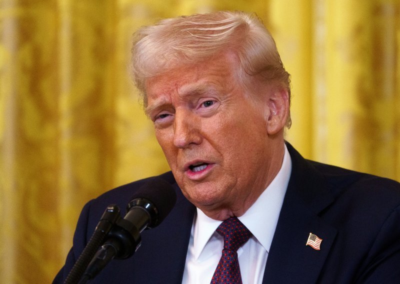 Donald Trump: Sutra će se dogoditi nešto veliko!