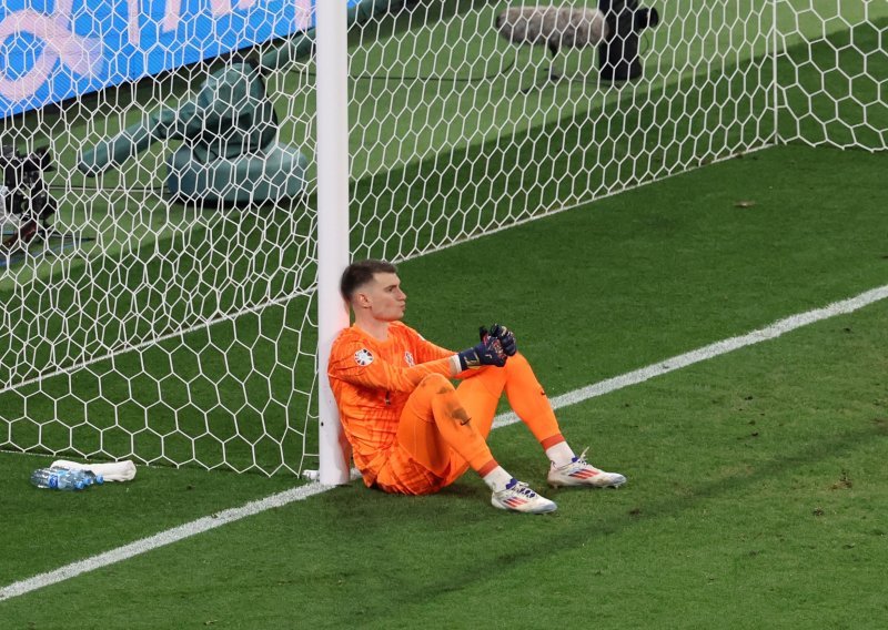 Mourinho preselio Livakovića na klupu?