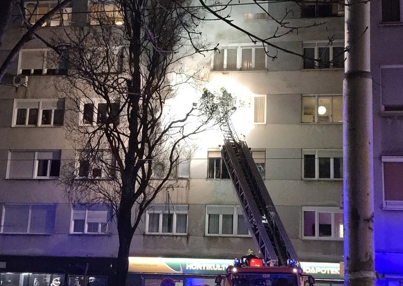 Požar progutao stan u Maksimirskoj: Vatra krenula dalje, susjedi spasili stanara