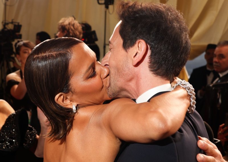 Od neočekivanog poljupca do komičnog izdanja Chalameta: Ovo su viralni trenuci s dodjele Oscara