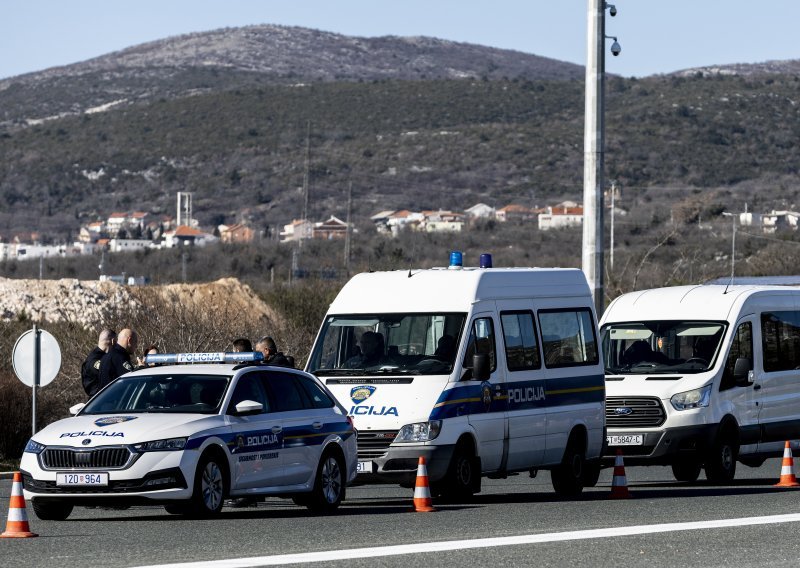 Lančani sudar kod Dugopolja: Sudarilo se više vozila, stigla i Hitna