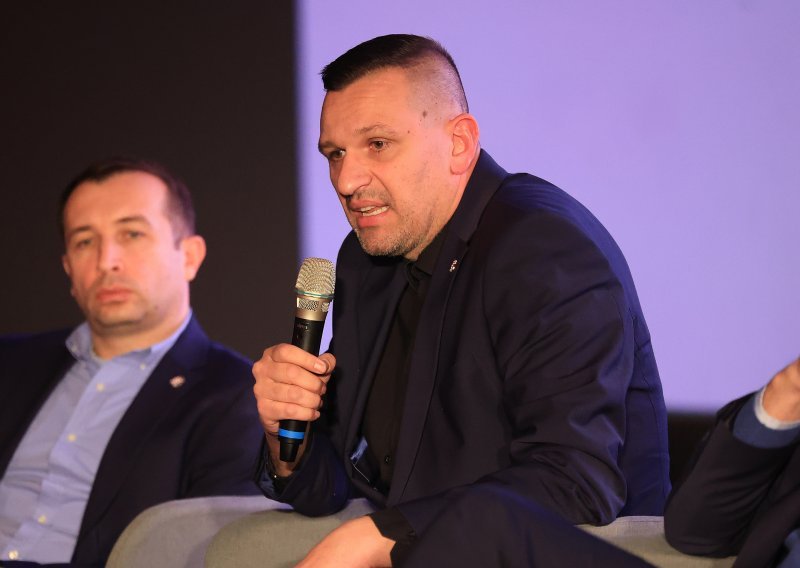 Predsjednik Uprave Dinama govorio o izjavama Zajeca, statusu Cannavara i sportskom direktoru