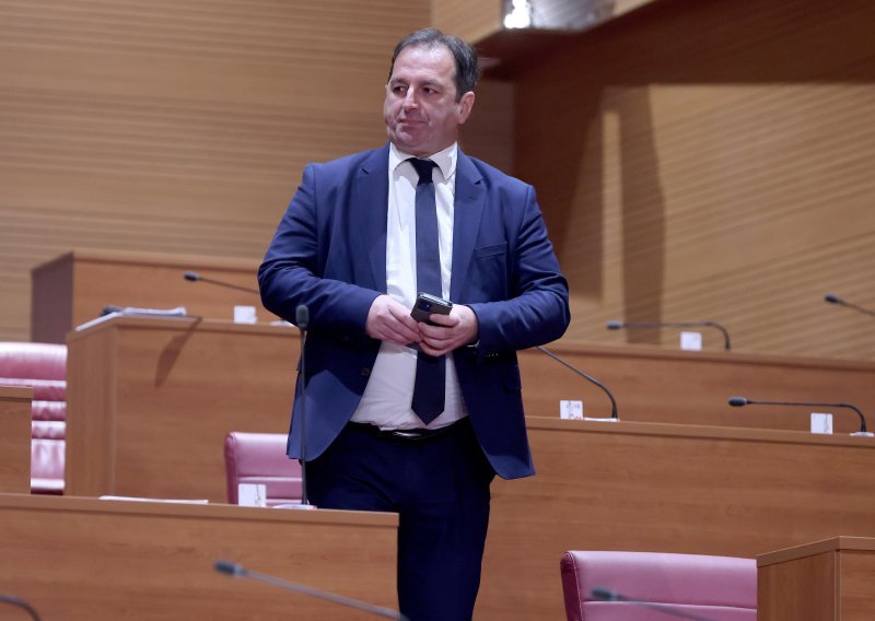 Borić se požalio da HDZ-ovih zastupnika nema u Hininim vijestima, oporba ga prozvala za pritisak