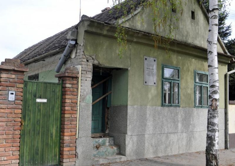 Protiv rušenja Kozarčeve kuće više od 2.300 potpisa