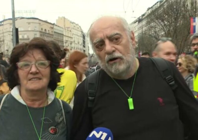 Dopješačili iz Zemuna da podrže studente, pitali ih boje li se nasilja: Kad vidi ovakvu masu...