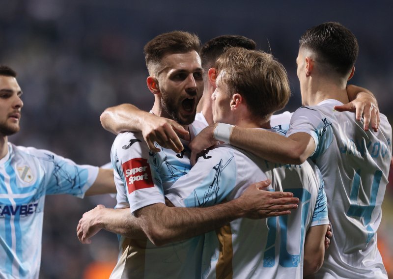 Sjajna Rijeka razbila Hajduk i preuzela vrh. Pogledajte golove i sporne situacije