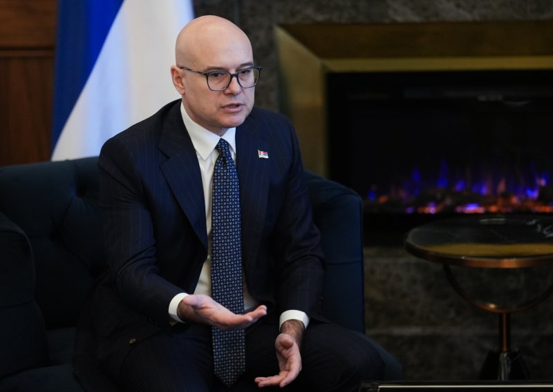 Službeno pala vlada u Srbiji: Skupština potvrdila ostavku Miloša Vučevića