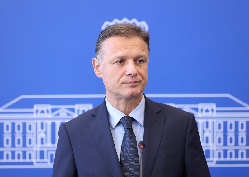 Hrvatski sabor minutom šutnje odao počast poginulima u Kočanima
