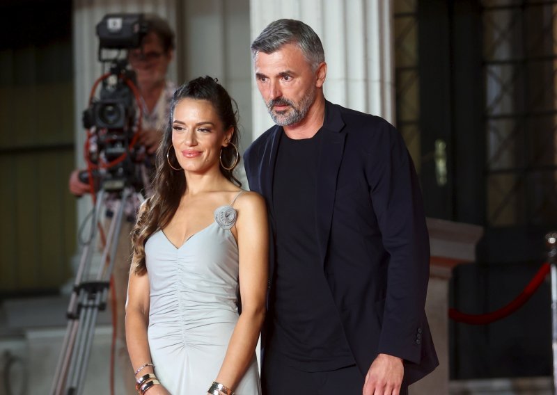 Njezine haljine obožava Hailey Bieber, a nije joj odoljela ni Nives Ivanišević