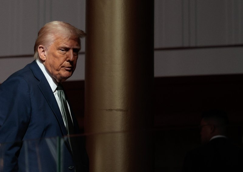 Trump aktivirao izvanredne ovlasti: Moramo parirati Kini