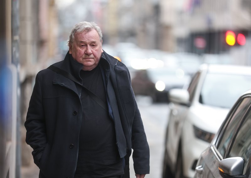 Mladić nabavio nož i pozvonio Šeksu na vrata: Upao sam u psihozu zbog korupcije